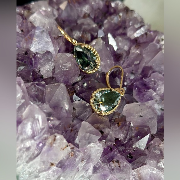 New cubic zirconia enhanced with semi precious African Jade solid brass earrings - Picture 4 of 4